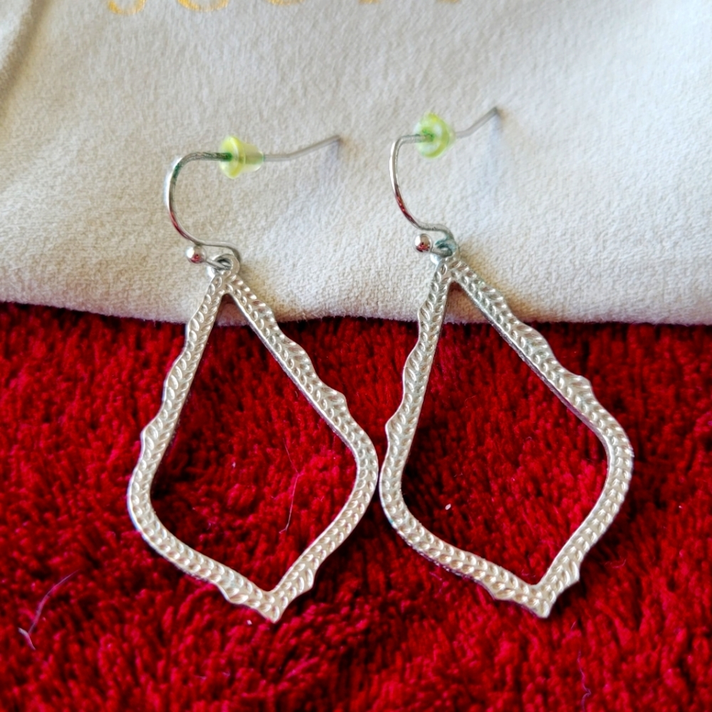 Kendra Scott Sophia earrings